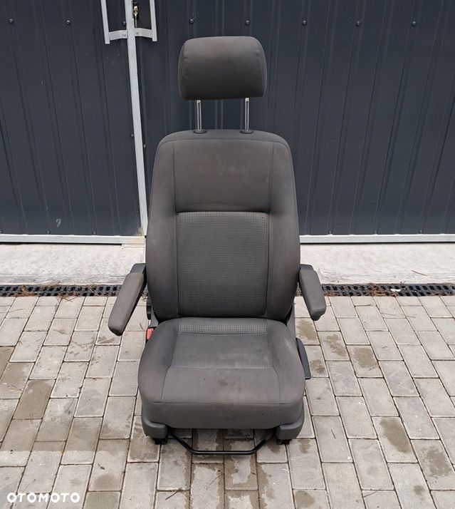 vw t5 multivan fotel kierowcy lewy przód 2x podłokietnik podstawa europa - 1