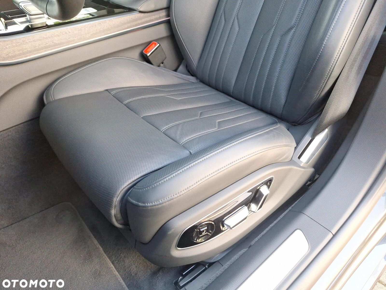 Audi A8 - 13