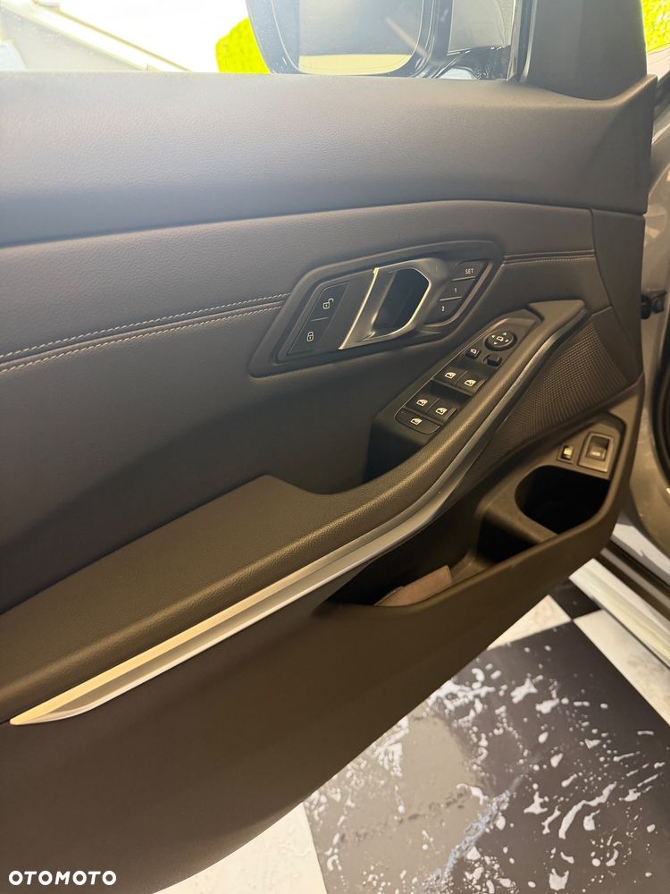 BMW Seria 3 - 13