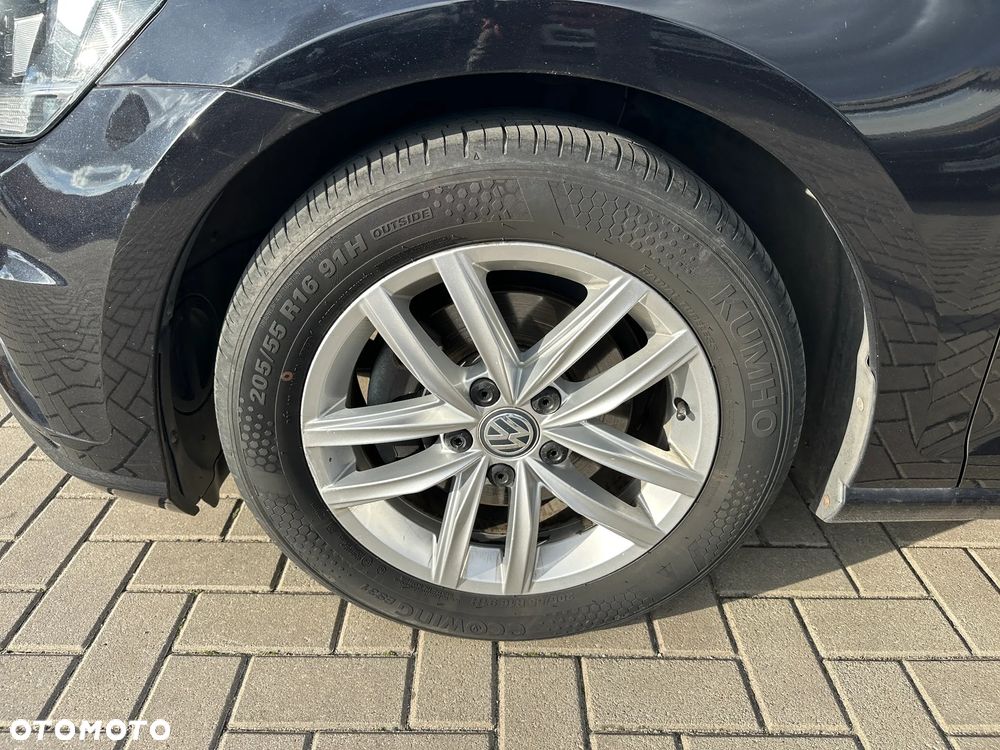 Volkswagen Golf - 29