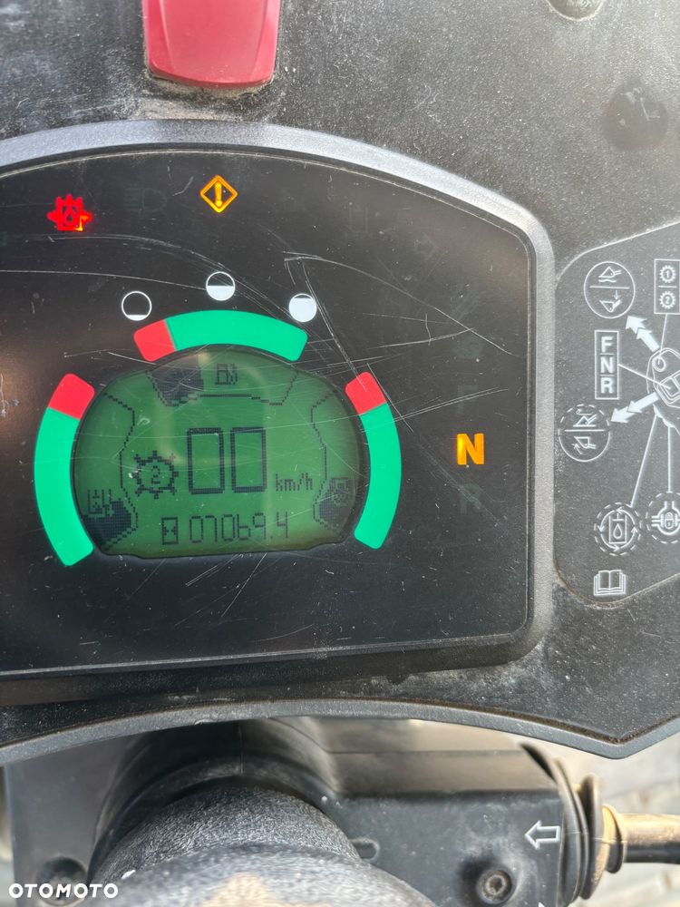 Caterpillar 907H2 rekin 4x4 łyzka dzielona z niemiec - 15