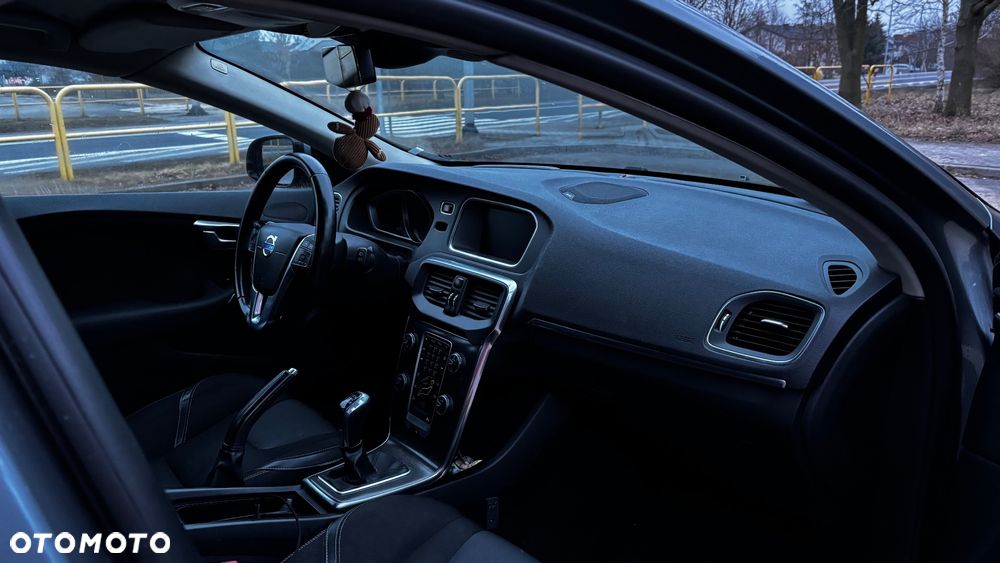 Volvo V40 D4 Drive-E Momentum - 8