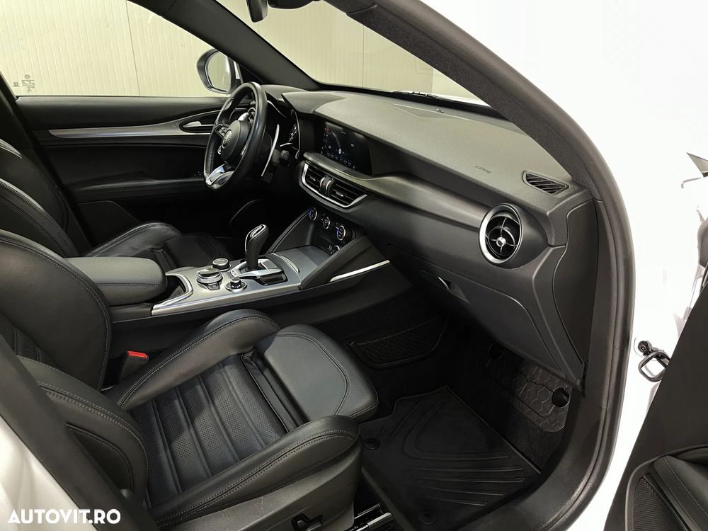 Alfa Romeo Stelvio - 9