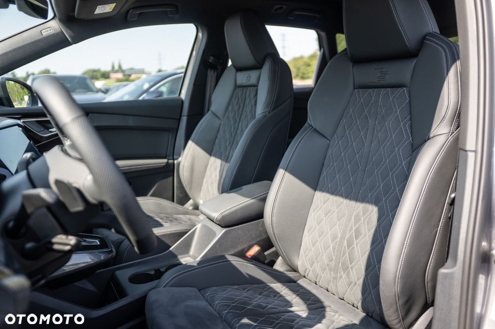 Audi Q4 e-tron - 11