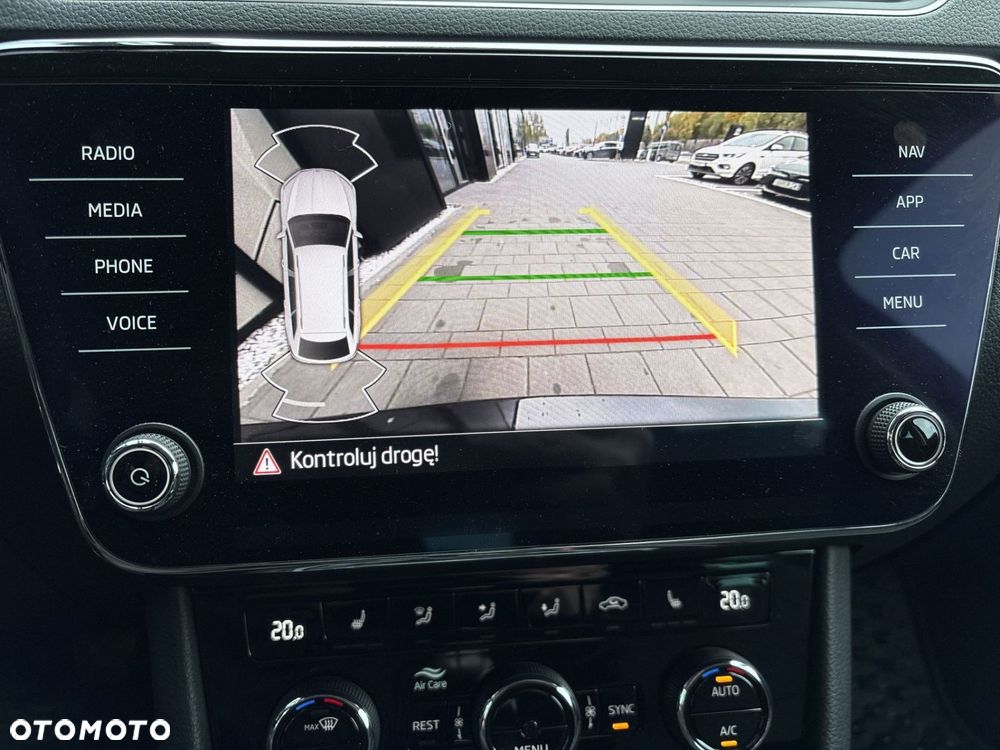 Skoda Superb 2.0 TDI SCR Ambition - 22