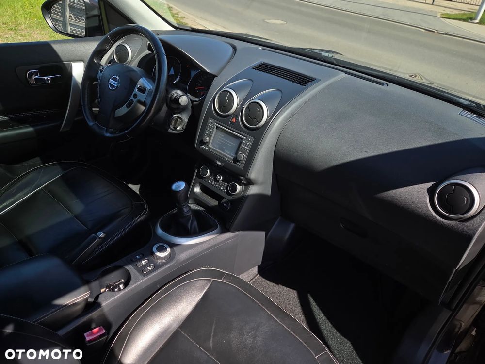 Nissan Qashqai 2.0 4 x 4 tekna - 14