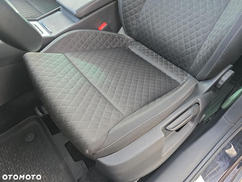 Skoda Superb 2.0 TDI Ambition DSG - 11