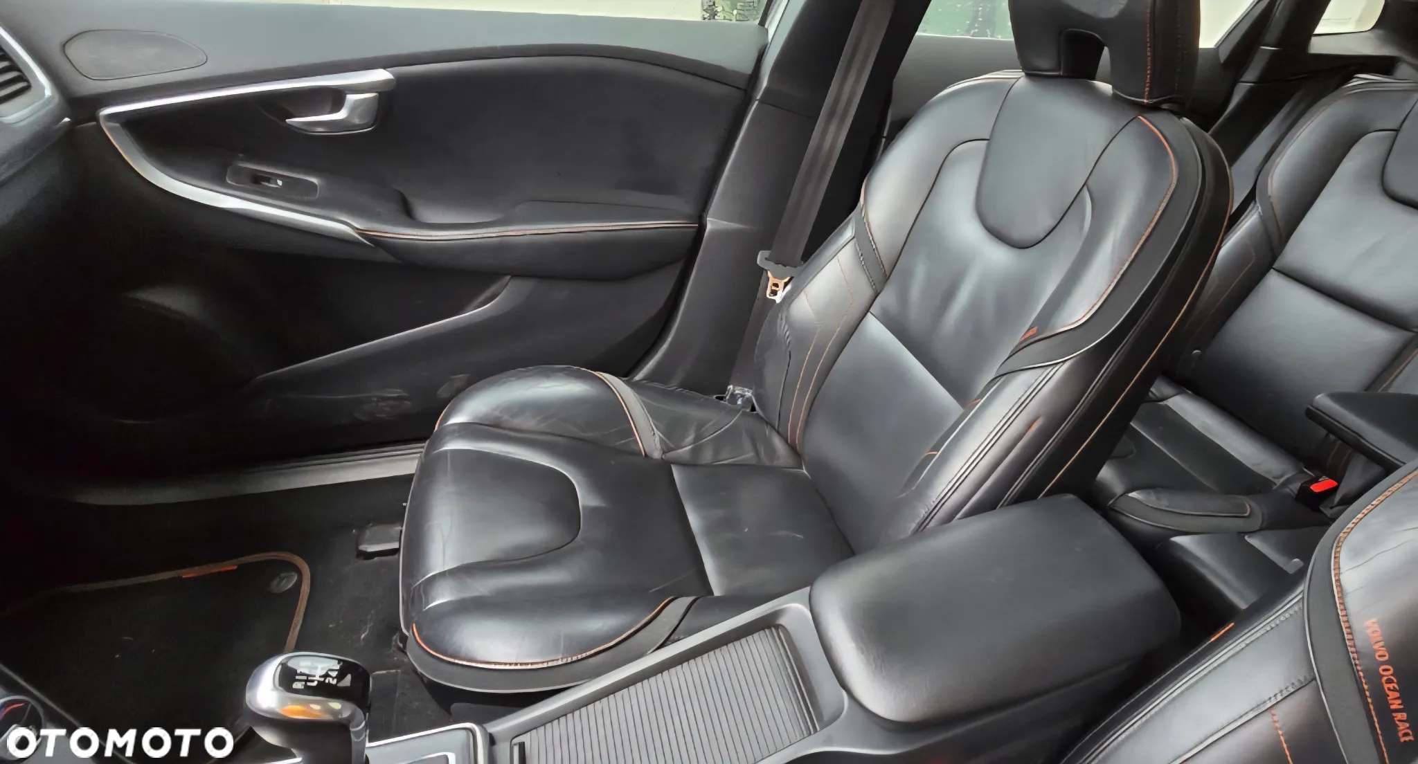 Volvo V40 Cross Country - 13