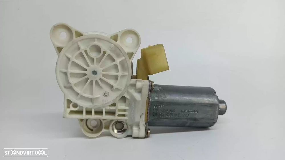 MOTOR ELEVADOR DE VIDRO FRONTAL DIREITO MERCEDES-BENZ CLASSE E 2003 -A2118203042 - 2