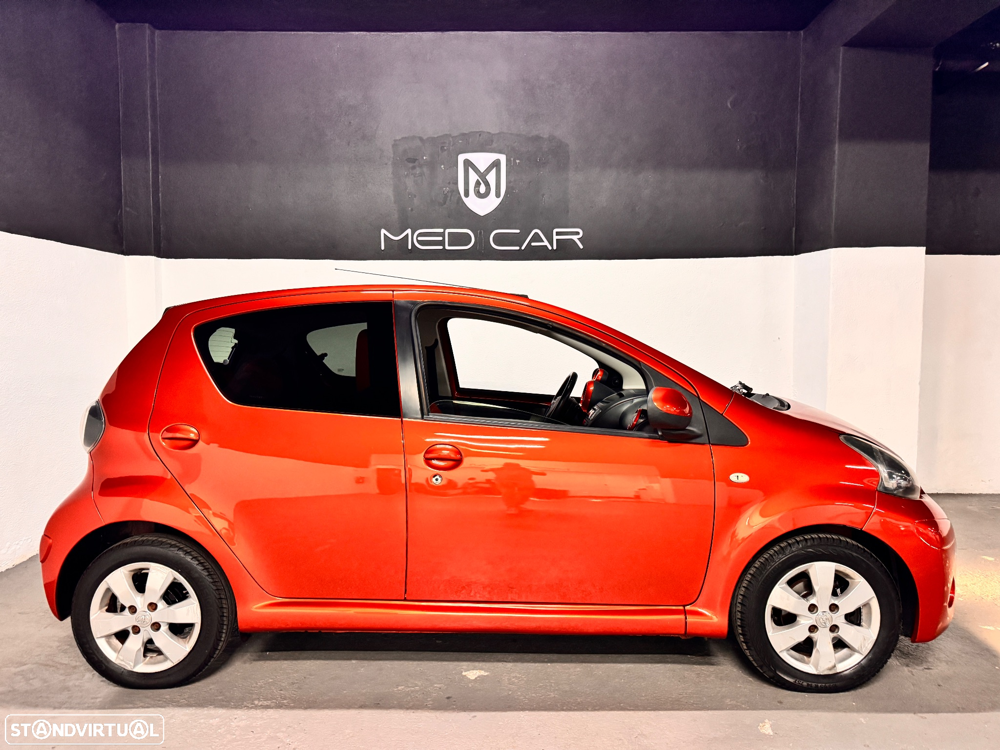 Toyota Aygo 1.0 Style Pack+VSC MM - 10