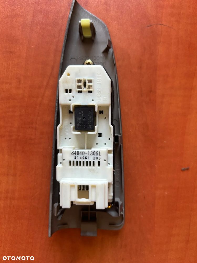 PANEL SZYB KIEROWCY TOYOTA COROLLA 8404013061 - 2