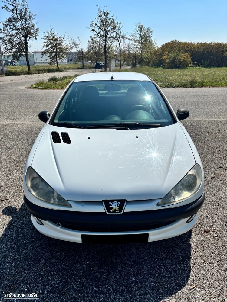 Peugeot 206 - 1