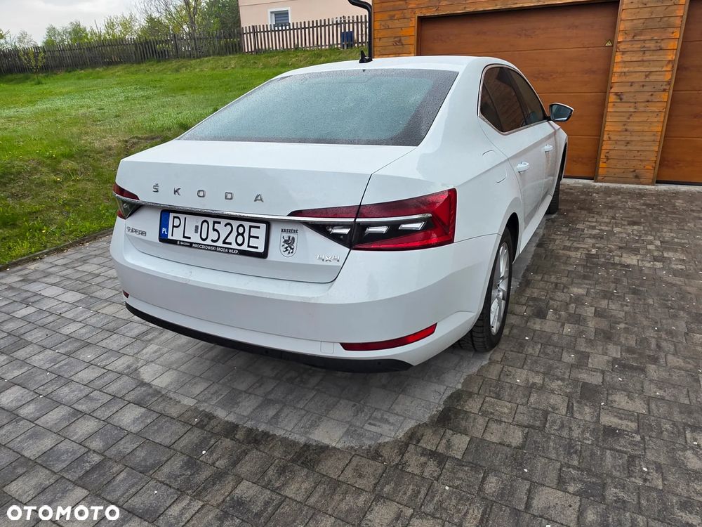 Skoda Superb 2.0 TDI SCR 4x4 Style DSG - 3