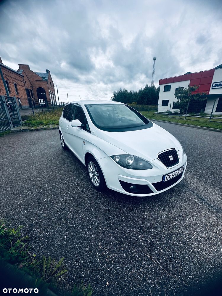 Seat Altea 2011 photo 2