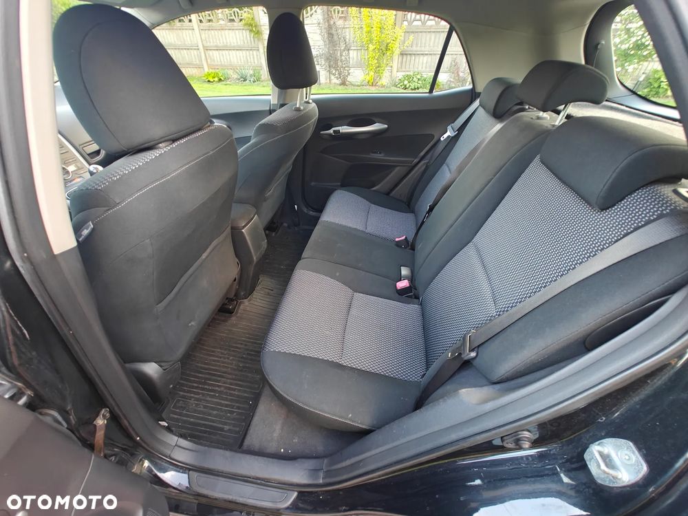 Toyota Auris - 10