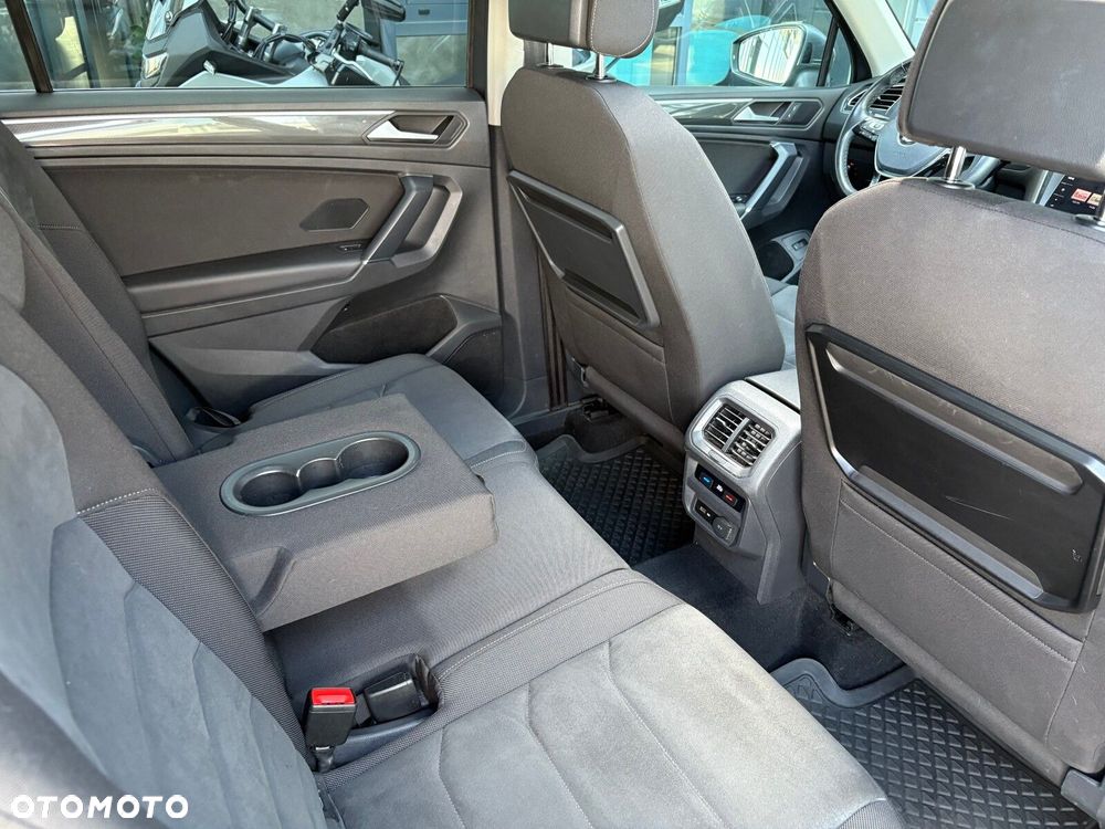 Volkswagen Tiguan Allspace - 17
