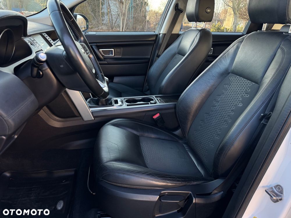 Land Rover Discovery Sport - 27