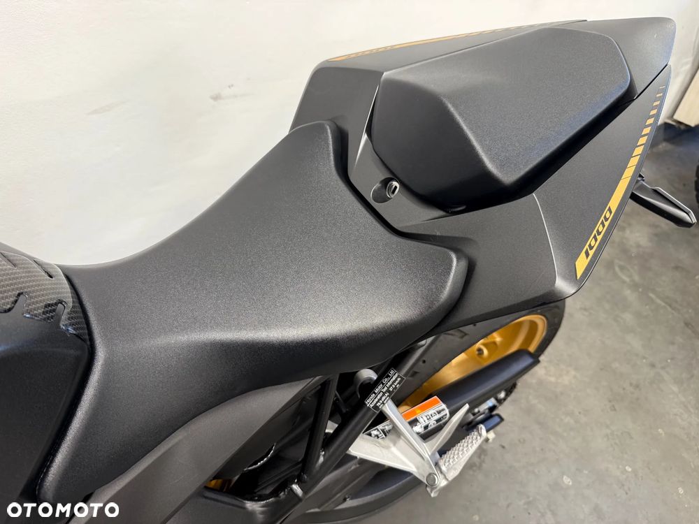 Honda Hornet - 28