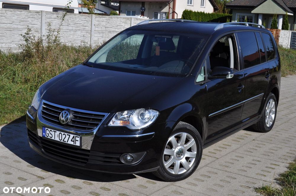 Volkswagen Touran - 12