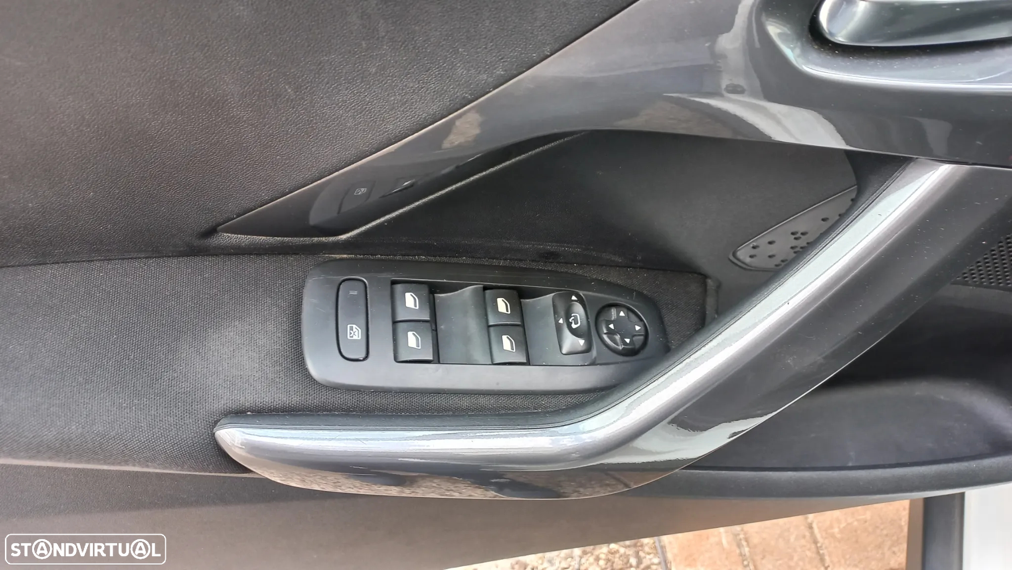 Peugeot 2008 1.2 PureTech Style - 14