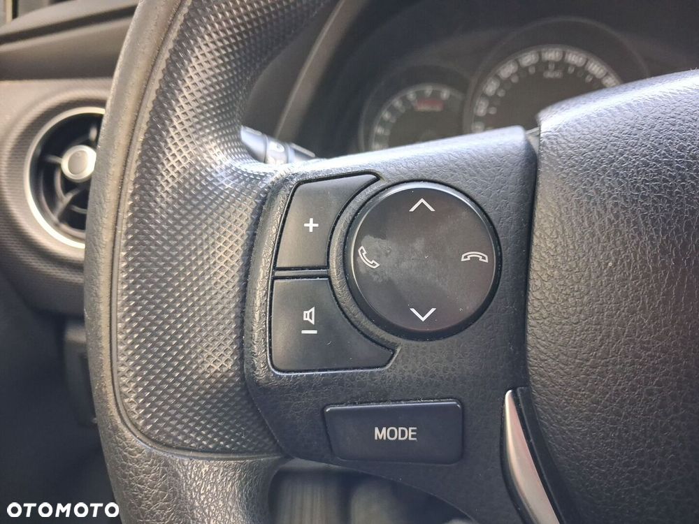Toyota Auris 1.33 VVT-i Active - 19