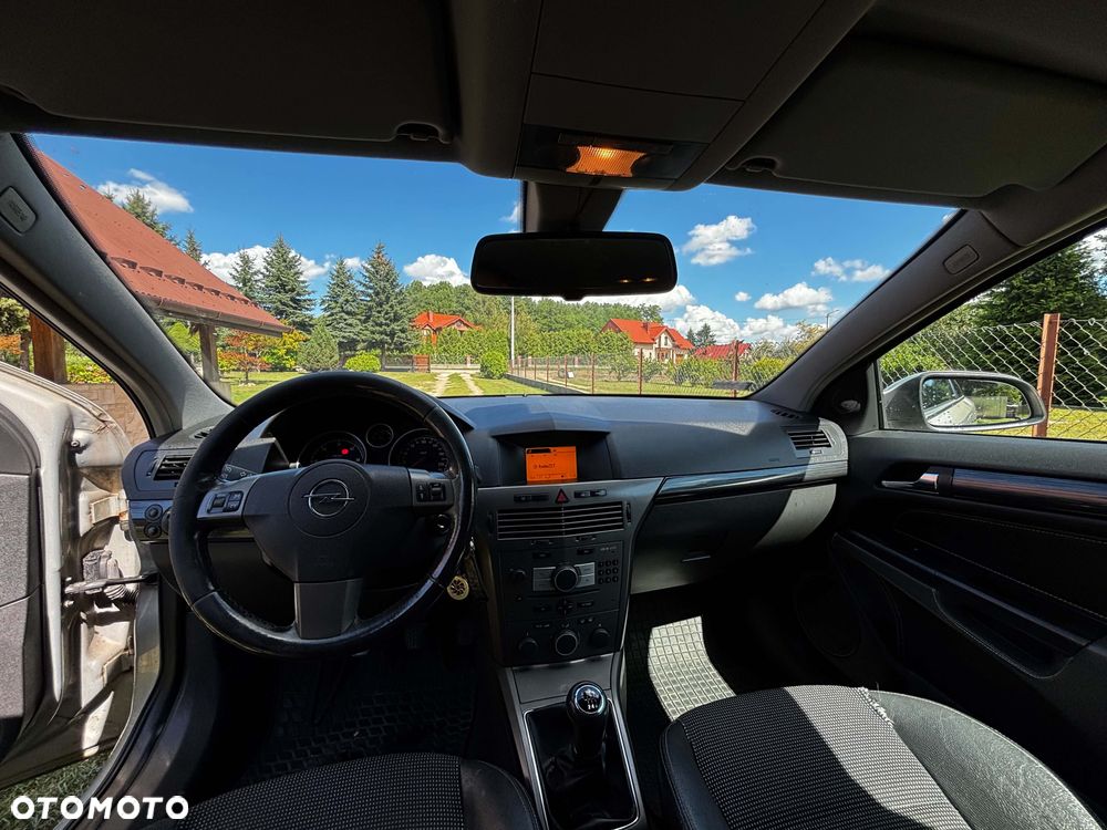 Opel Astra 1.9 CDTI Sport - 17