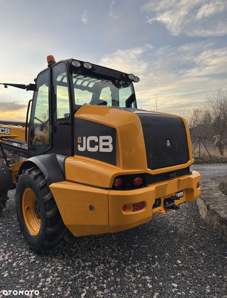 JCB TM320 agri - 6