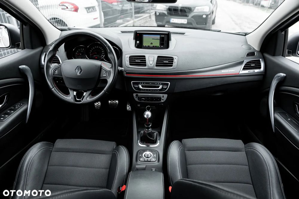 Renault Megane TCe 220 Start & Stop GTline 220 - 29