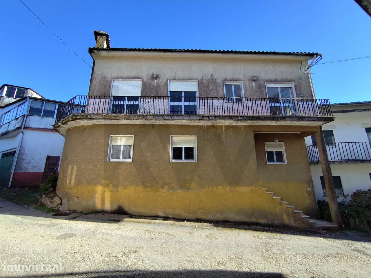 Moradia T4 | Garagem e Terreno | Ervideira, Vila Nova de Poiares - Grande imagem: 2/39
