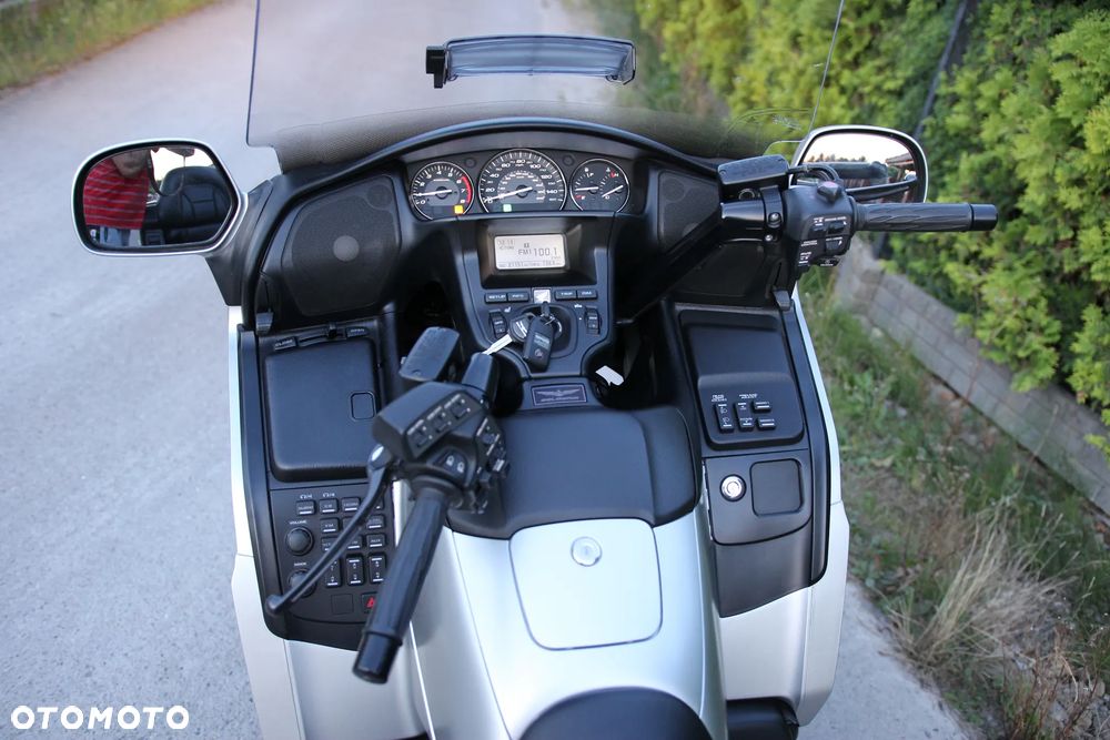 Honda GL - 9