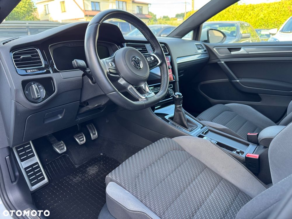 Volkswagen Golf 1.4 TSI BMT Highline - 20