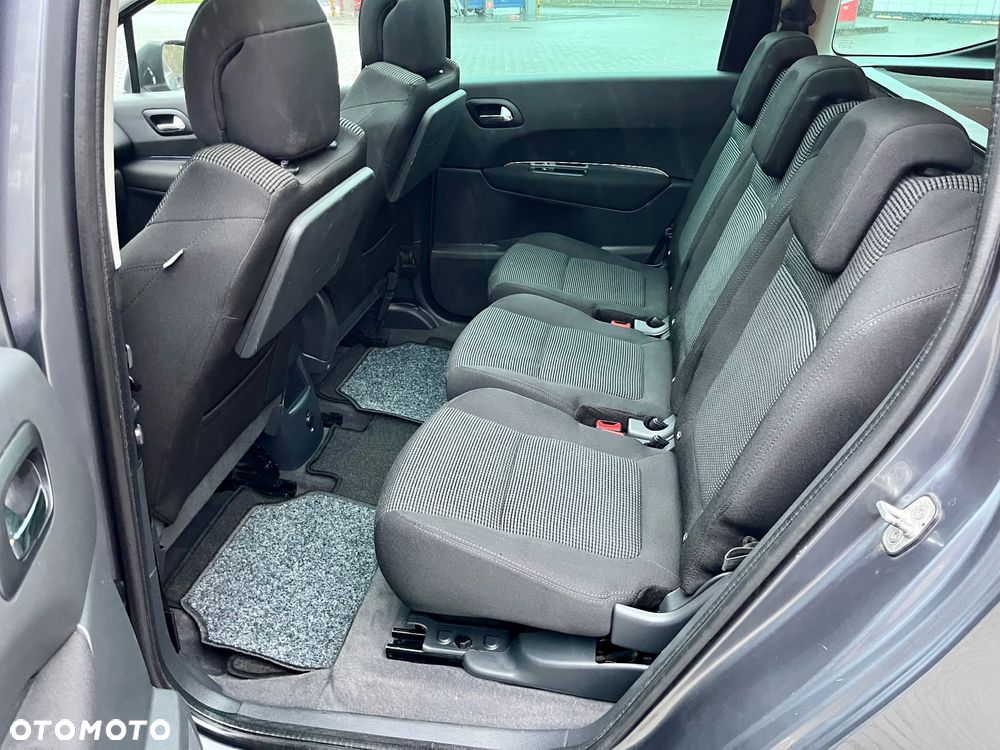 Peugeot 5008 HDI FAP 150 Allure - 11