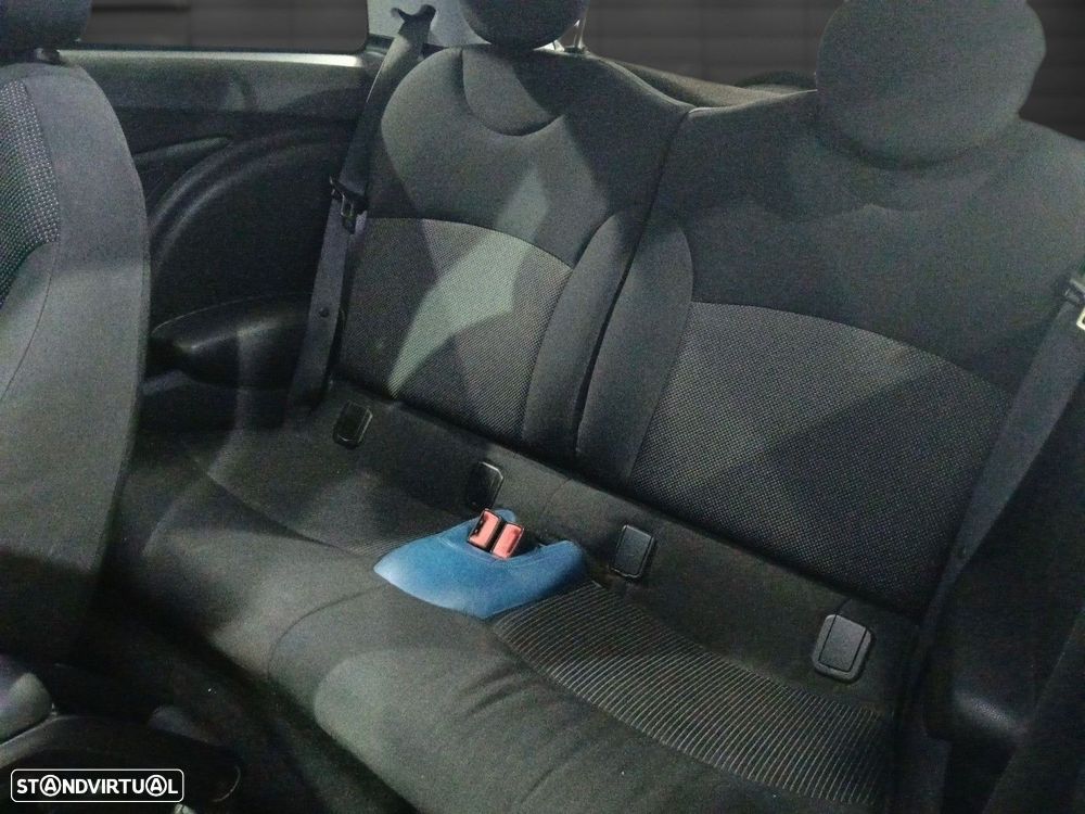 MINI 3 Portas Cooper D - 12