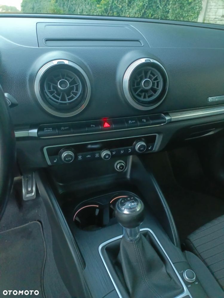 Audi A3 Sportback 1.6 TDI clean diesel Ambiente - 12