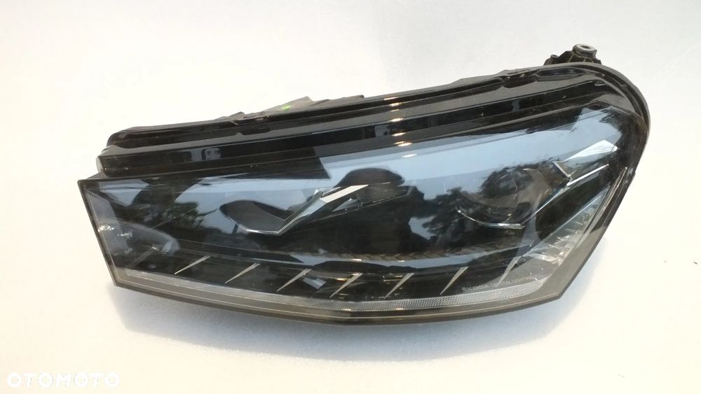Lampa przednia lewa Skoda Fabia IV 6vb 941015A - 1