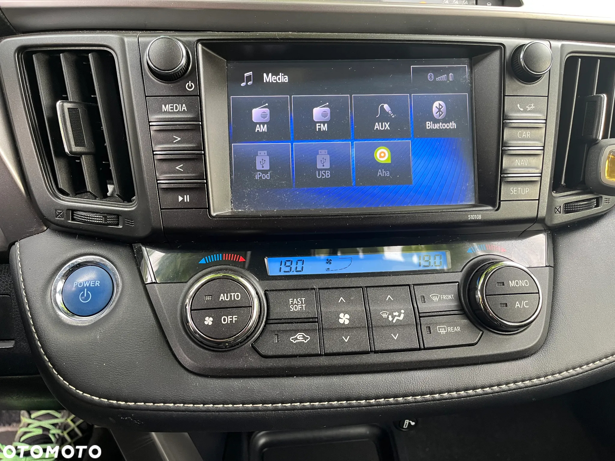 Toyota RAV4 - 25