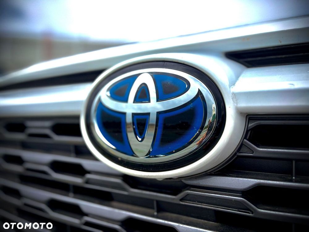 Toyota RAV4 - 6