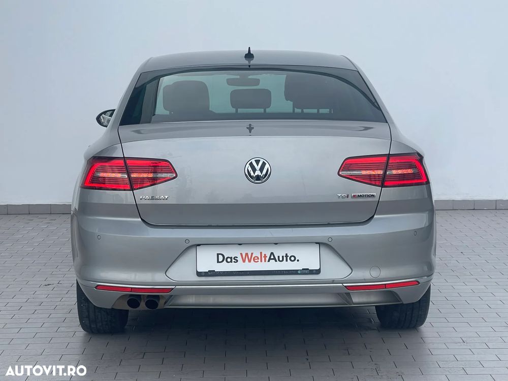 Volkswagen Passat - 7