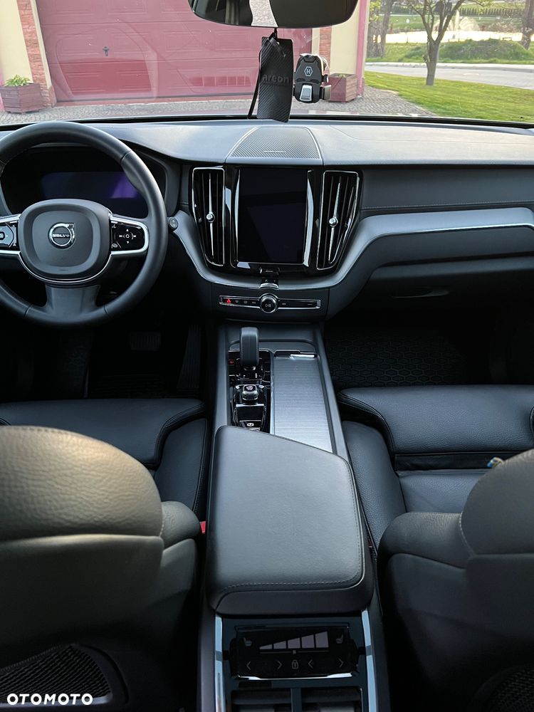 Volvo XC 60 B4 D AWD Geartronic RDesign - 12