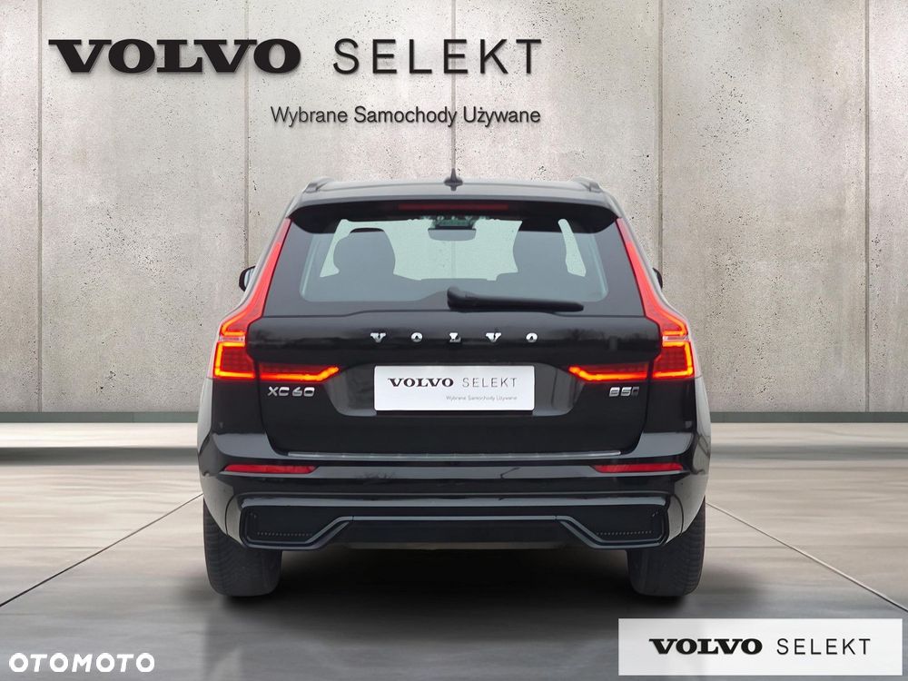 Volvo XC 60 B5 B AWD Plus Dark - 5