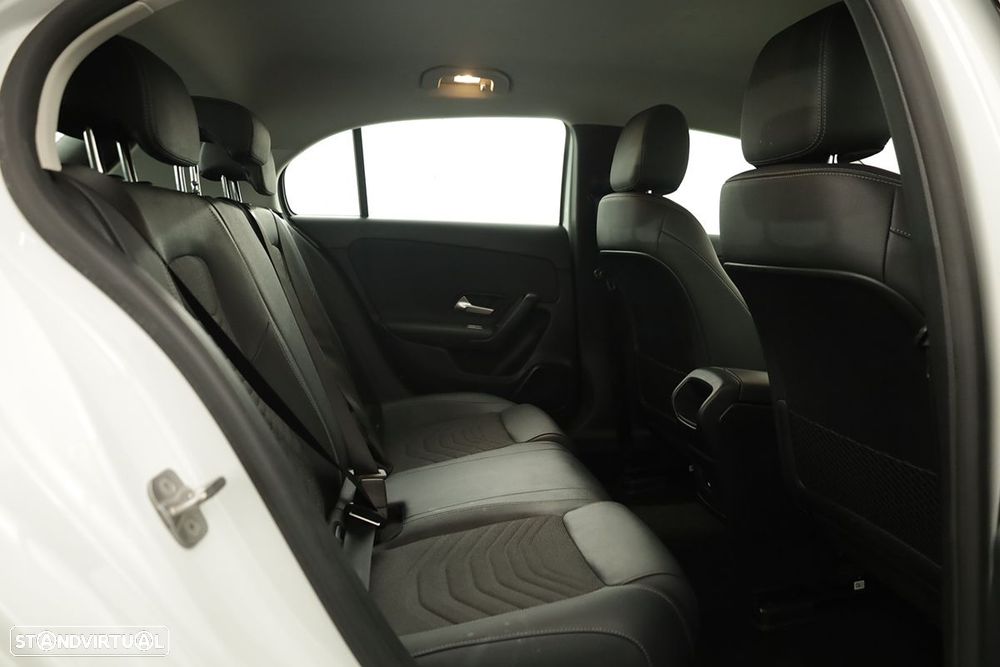 Mercedes-Benz A 200 Standard - 22