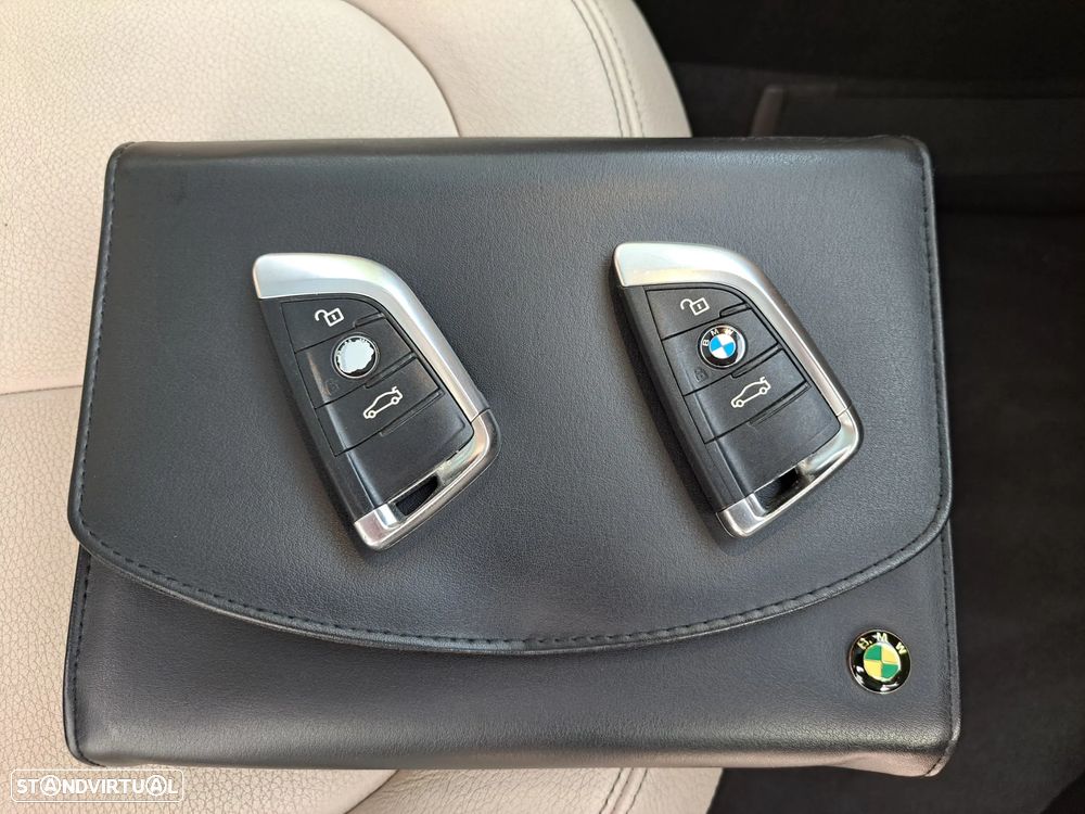 BMW 216 Active Tourer d Luxury Line - 38