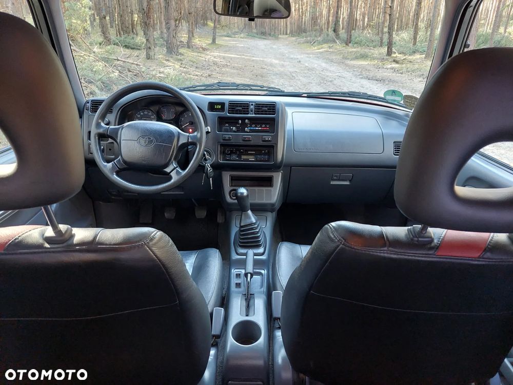 Toyota RAV4 2.0 - 19