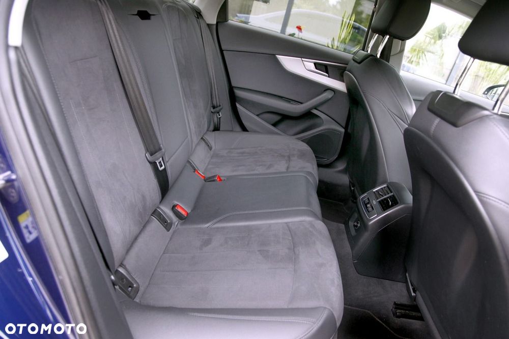 Audi A4 Limousine - 17