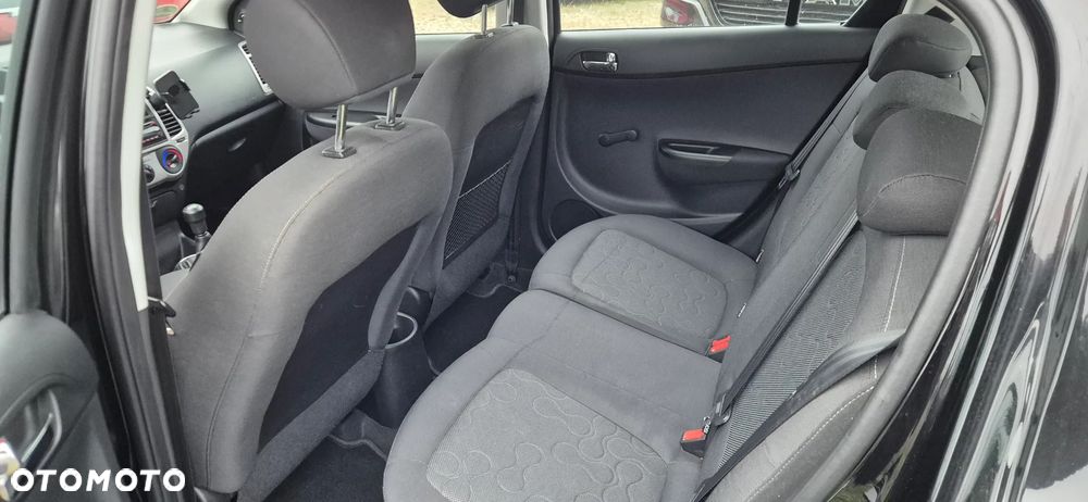 Hyundai i20 - 16
