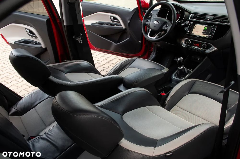 Kia Rio 1.4 Platinum Edition - 35