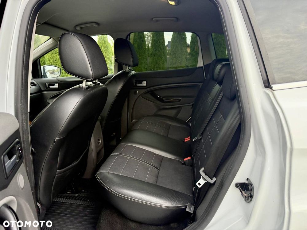 Ford Kuga 2.0 TDCi 4x4 Titanium - 19
