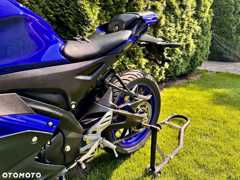 Yamaha YZF - 6