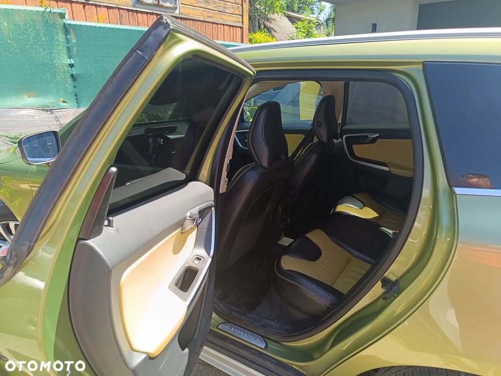 Volvo XC 60 D5 AWD Summum - 9