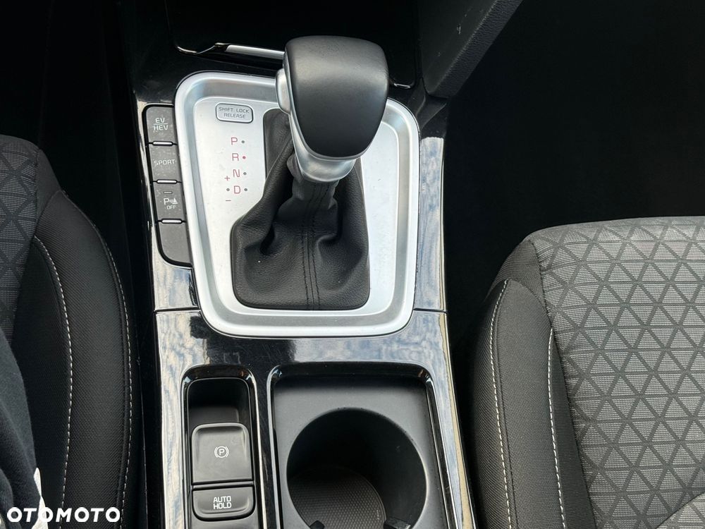 Kia Ceed 1.6 GDI PHEV L Business Line DCT - 20